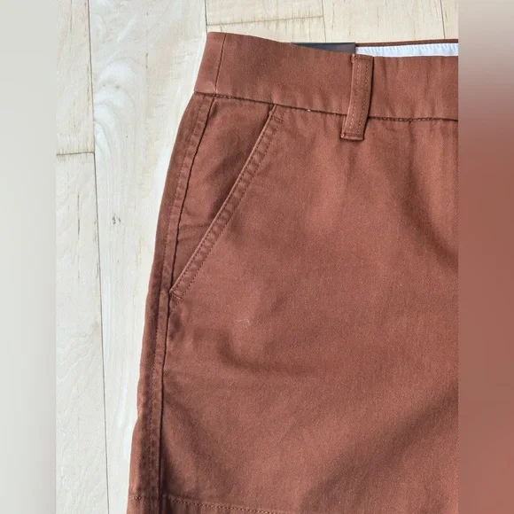 J. Crew Women’s Classic Chino 5” Inseam 100% Cotton Antique Oak Brown Size 4 NWT - Picture 8 of 16